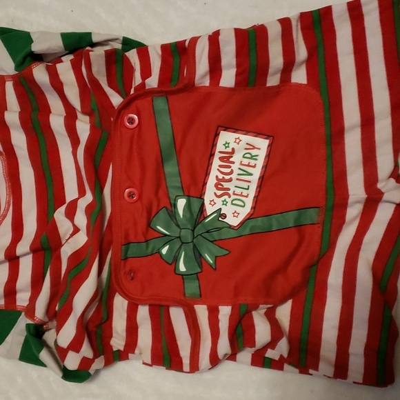 𝅺💜 Onsies boys or girls pj's - Picture 5 of 8